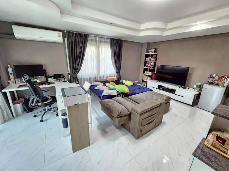 บ้าน 4 ชั้น ตั้นซอย 43 ถนนพระราม9, Bangkok, พระราม9, Hua Mak, Bang Kapi, Bangkok, 6 Bedrooms, 704 sqm, Single Detached House For Sale, by Nantapat Warakdee, 500163675 - DDproperty.com