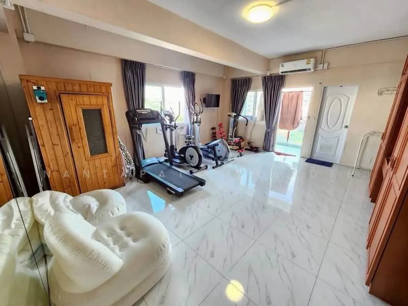 บ้าน 4 ชั้น ตั้นซอย 43 ถนนพระราม9, Bangkok, พระราม9, Hua Mak, Bang Kapi, Bangkok, 6 Bedrooms, 704 sqm, Single Detached House For Sale, by Nantapat Warakdee, 500163675 - DDproperty.com