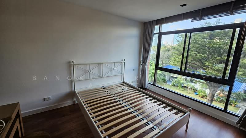 Baan Ananda, Bangkok, Sukhumvit 61, Khlong Tan Nua, Watthana, Bangkok, 3 Bedrooms, 300 sqm, Condo For Rent, by BANGKOK PROPERTY AGENTS, 500163722 - DDproperty.com