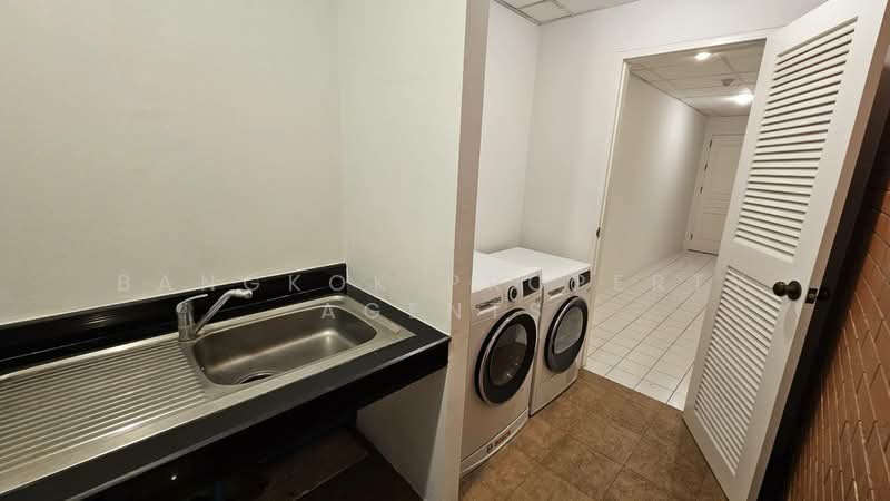 Baan Ananda, Bangkok, Sukhumvit 61, Khlong Tan Nua, Watthana, Bangkok, 3 Bedrooms, 300 sqm, Condo For Rent, by BANGKOK PROPERTY AGENTS, 500163722 - DDproperty.com