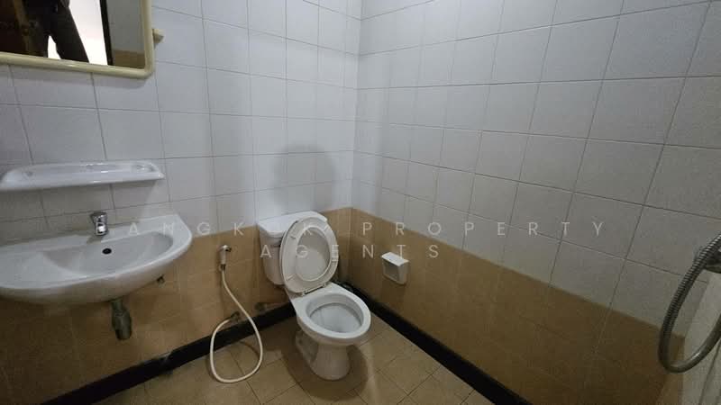 Baan Ananda, Bangkok, Sukhumvit 61, Khlong Tan Nua, Watthana, Bangkok, 3 Bedrooms, 300 sqm, Condo For Rent, by BANGKOK PROPERTY AGENTS, 500163722 - DDproperty.com