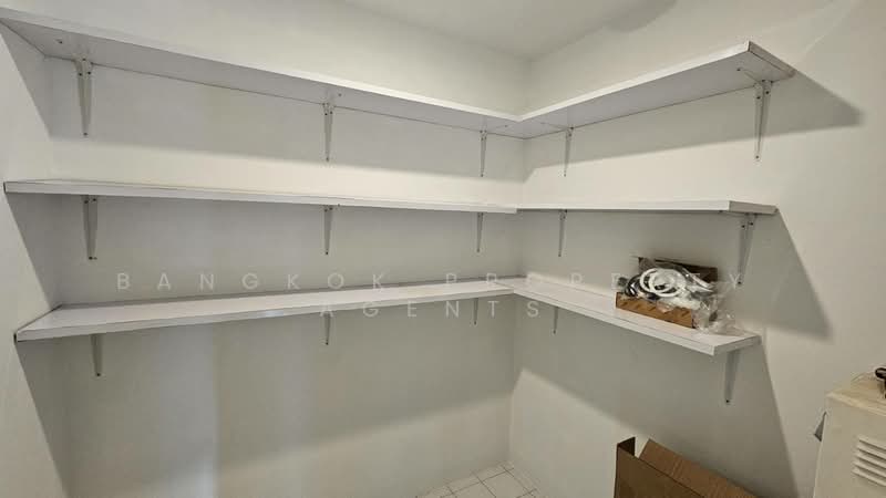 Baan Ananda, Bangkok, Sukhumvit 61, Khlong Tan Nua, Watthana, Bangkok, 3 Bedrooms, 300 sqm, Condo For Rent, by BANGKOK PROPERTY AGENTS, 500163722 - DDproperty.com