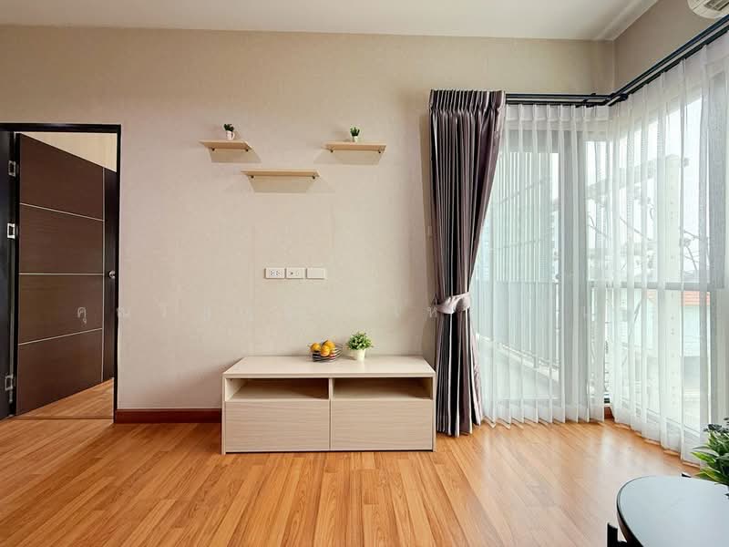 Lamour Condo Lumlukka-Klong 2, Pathum Thani, Soi Lumlukka 19/2, Lumlukka Road, Khu Khot, Lam Luk Ka, Pathum Thani, 1 Bedroom, 36 sqm, Condo For Sale, by คุณวิญญุดา เหล่าสันน์, 500163726 - DDproperty.com