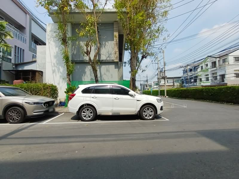 SPACE Ladprao-Mengjai, Bangkok, Pracha Uthit Road (Mengjai), Wang Thonglang, Wang Thonglang, Bangkok, 3 Bedrooms, 100 sqm, Townhouse For Sale, by The Best Property อ้อน, 500163732 - DDproperty.com