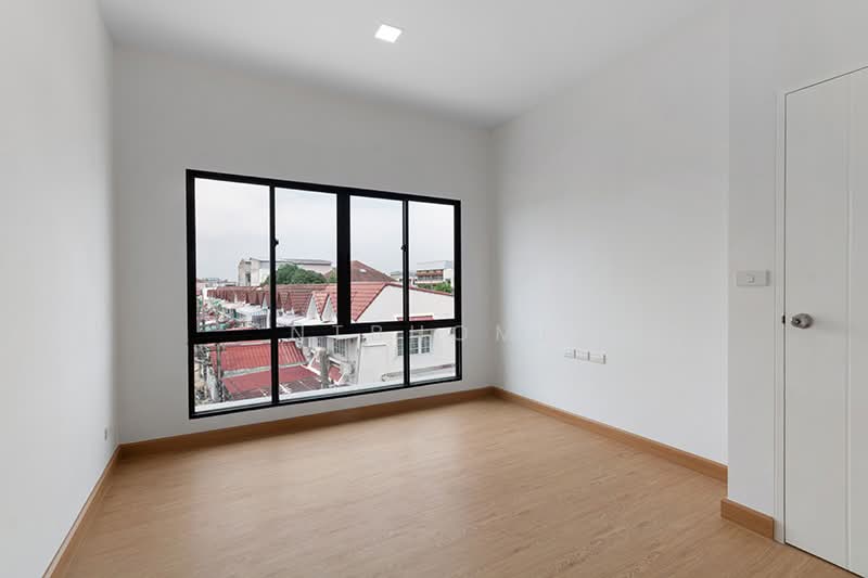 ขาย - Cherkoon Sathorn-Ratchapruek : เฌอคูณ สาทร-ราชพฤกษ์, กรุงเทพ