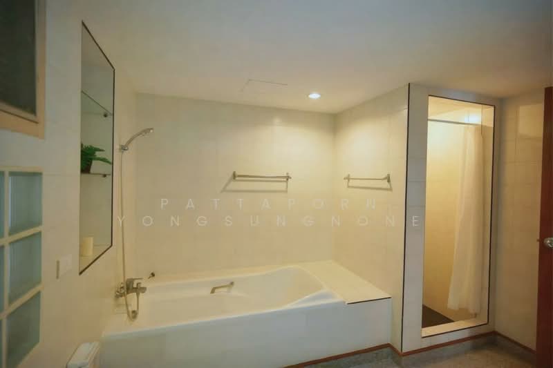 Ma Peng Seng Apartment, Bangkok, Soi Sukhumvit 31, Khlongtoei Nua, Watthana, Bangkok, 2 Bedrooms, 180 sqm, Apartment For Rent, by Pattaporn Yongsungnone, 500163764 - DDproperty.com