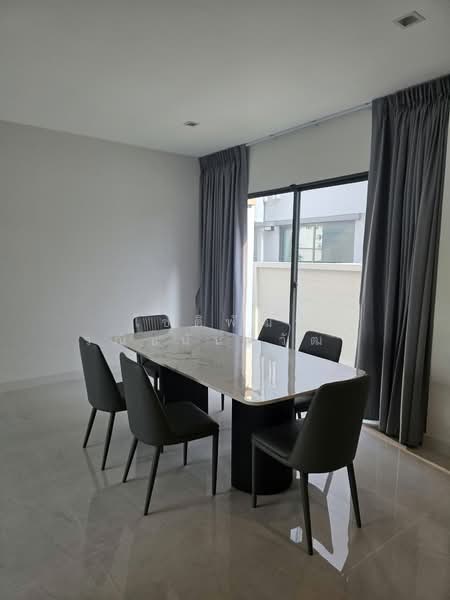 Bangkok Boulevard Bangna KM.5, Samut Prakan, Bang Na-Trat 37 Alley, Bang Kaeo, Bang Plee, Samut Prakan, 4 Bedrooms, 369 sqm, Single Detached House For Rent, by โชติพัฒน์ วณิชนันทิวัฒน์, 500163774 - DDproperty.com