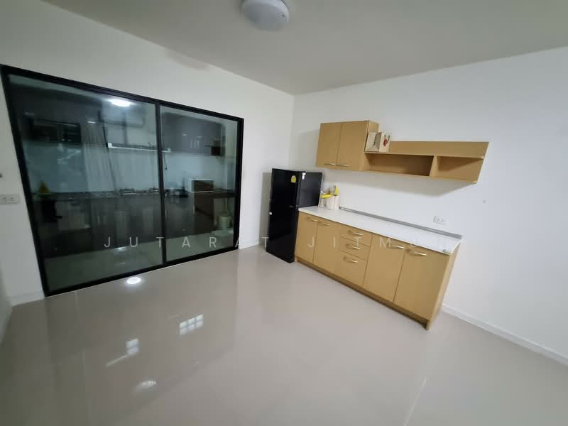 Pruksalite Lox Sukhumvit-Theparak, Samut Prakan, Soi Sri Bunruang 1, Bang Muang Mai, Muang Samut Prakarn, Samut Prakan, 3 Bedrooms, 100 sqm, Townhouse For Sale, by Jutarat Jitmun, 500163820 - DDproperty.com