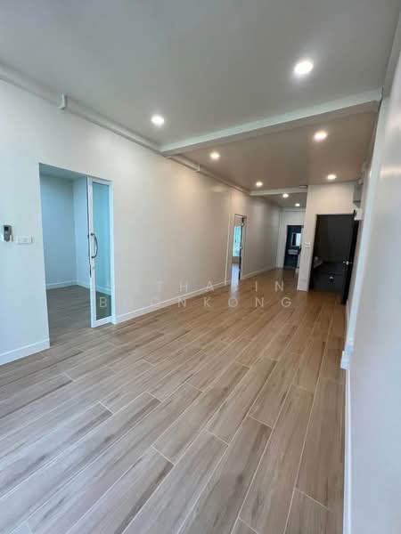 บ้าน 5-ห้องนอน, กรุงเทพ, ห้วยขวาง, ห้วยขวาง, กรุงเทพ, 360 ตร.ม., บ้านเดี่ยว ให้เช่า, โดย Suthasin Boonkong, 500163829 - DDproperty.com