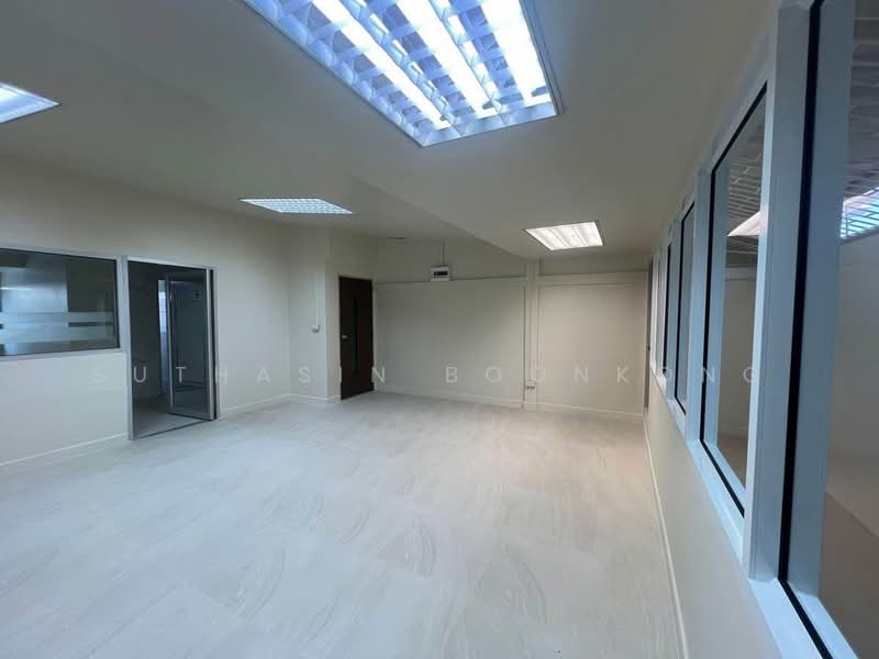 บ้าน 5-ห้องนอน, กรุงเทพ, ห้วยขวาง, ห้วยขวาง, กรุงเทพ, 360 ตร.ม., บ้านเดี่ยว ให้เช่า, โดย Suthasin Boonkong, 500163829 - DDproperty.com