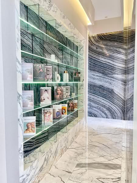 The Esse Asoke, Bangkok, 333 Soi Sukhumvit 21, Sukhumvit Road, Khlongtoei Nua, Watthana, Bangkok, 2 Bedrooms, 158 sqm, Condo For Sale, by Pattaporn Yongsungnone, 500163837 - DDproperty.com