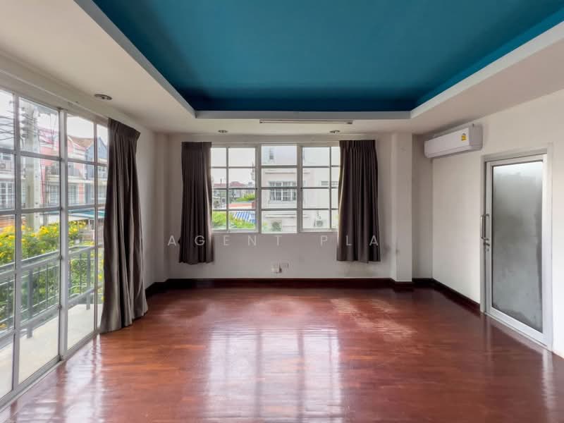 Home office for rent, Ladprao Wanghin Soi 34, Chalisa Village (SPSAD3838), Bangkok, Lat Phrao, Lat Phrao, Bangkok, 4 Bedrooms, 250 sqm, Townhouse For Rent, by Agent Pla, 500163858 - DDproperty.com