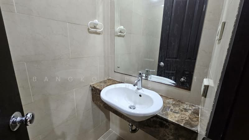 The Cadogan Private Residence, Bangkok, Soi Sukhumvit 39, Khlong Tan Nua, Watthana, Bangkok, 3 Bedrooms, 199 sqm, Condo For Rent, by BANGKOK PROPERTY AGENTS, 500163870 - DDproperty.com