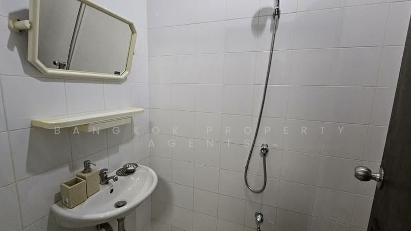 The Cadogan Private Residence, Bangkok, Soi Sukhumvit 39, Khlong Tan Nua, Watthana, Bangkok, 3 Bedrooms, 199 sqm, Condo For Rent, by BANGKOK PROPERTY AGENTS, 500163870 - DDproperty.com