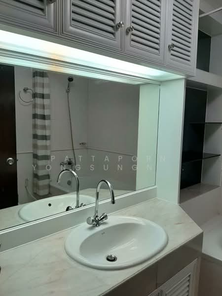 Kanta Mansion, Bangkok, 73 Soi Sukhumvit 26, Khong Tan, Khlong Toei, Bangkok, 3 Bedrooms, 265 sqm, Apartment For Rent, by Pattaporn Yongsungnone, 500163888 - DDproperty.com