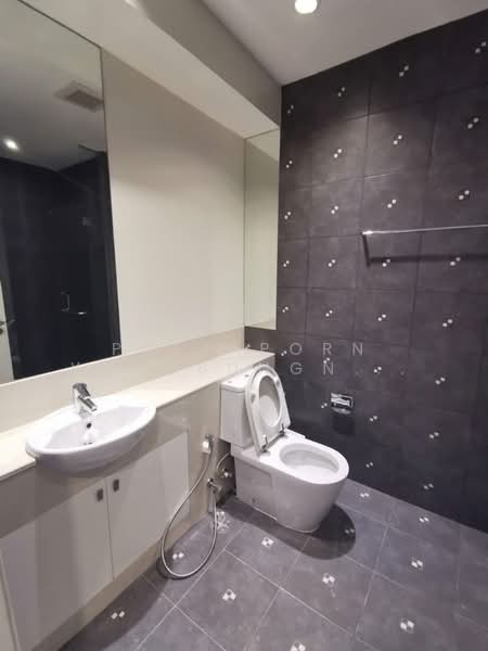 Royal Residence Park, Bangkok, 99 Royal Resident Park Lumphini, Lumphini, Pathum Wan, Bangkok, 5 Bedrooms, 385 sqm, Condo For Rent, by Pattaporn Yongsungnone, 500163901 - DDproperty.com