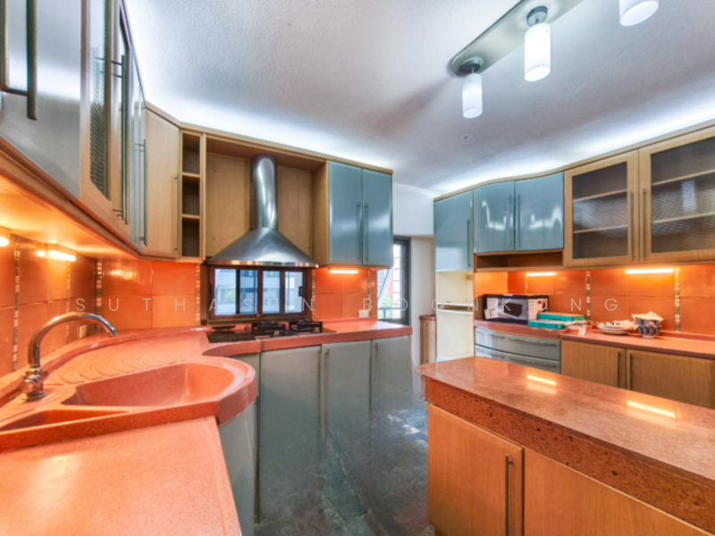 Sithakarn Condominium, Bangkok, 19 22 Chit Lom Alley, Lumphini, Pathum Wan, Bangkok, 2 Bedrooms, 245 sqm, Condo For Rent, by Suthasin Boonkong, 500163920 - DDproperty.com