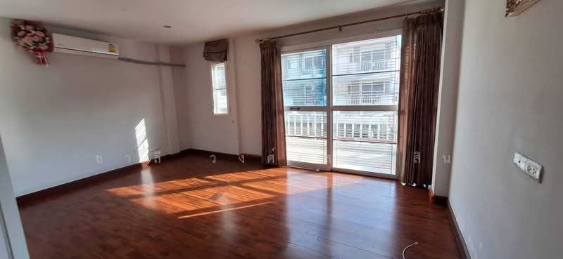 Supalai Park Ville Ramintra 23, Bangkok, Soi Ram Inthra 23, Anusaowari, Bang Khen, Bangkok, 4 Bedrooms, 178 sqm, Single Detached House For Rent, by Charlie wongsermsin, 500164034 - DDproperty.com