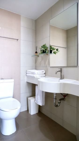 Lumpini Ville Latphrao-Chokchai 4, Bangkok, Soi Ladprao 51, Ladprao Road, Saphan Song, Wang Thonglang, Bangkok, 2 Bedrooms, 57 sqm, Condo For Rent, by Patraporn Kansri, 500164104 - DDproperty.com