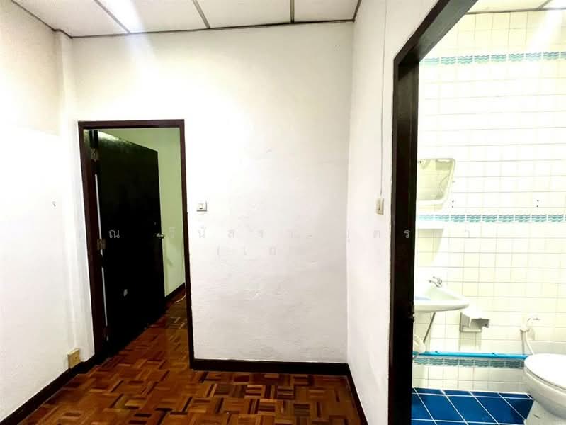 ทาวน์เฮ้าส์ 2 ชั้น 18 ตร.ว. หมู่บ้านบางบัว ซอยวิภาวดี60แยก18, Bangkok, Tha Rang, Bang Khen, Bangkok, 2 Bedrooms, 100 sqm, Townhouse For Sale, by คุณ วีนัสรา บุตรพา (เมล), 500164118 - DDproperty.com