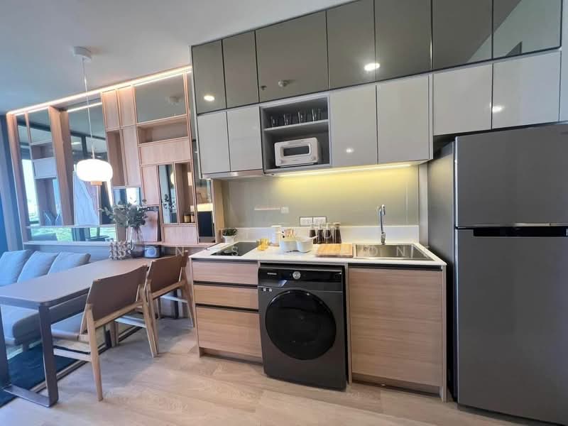 The Issara Sathorn : ดิ อิสสระ สาทร, Bangkok, ถนนจันทน์, Thung Maha Mek, Sathon, Bangkok, 1 Bedroom, 38 sqm, Condo For Sale, by Pattaporn Yongsungnone, 500164128 - DDproperty.com