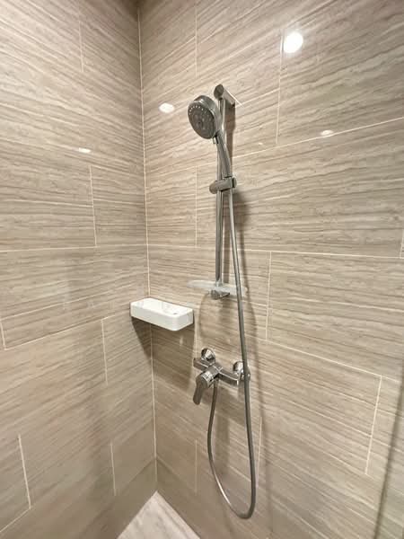 Whizdom Essence, Bangkok, 5 Piyabutr 1 Alley, Bang Chak, Phra Khanong, Bangkok, 1 Bedroom, 34 sqm, Condo For Rent, by Chotika   Rakrungrueang, 500164157 - DDproperty.com