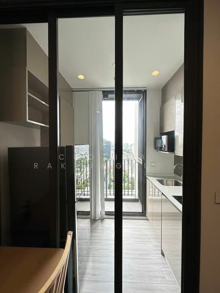 Whizdom Essence, Bangkok, 5 Piyabutr 1 Alley, Bang Chak, Phra Khanong, Bangkok, 1 Bedroom, 34 sqm, Condo For Rent, by Chotika   Rakrungrueang, 500164157 - DDproperty.com