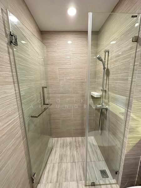 Whizdom Essence, Bangkok, 5 Piyabutr 1 Alley, Bang Chak, Phra Khanong, Bangkok, 1 Bedroom, 34 sqm, Condo For Rent, by Chotika   Rakrungrueang, 500164157 - DDproperty.com