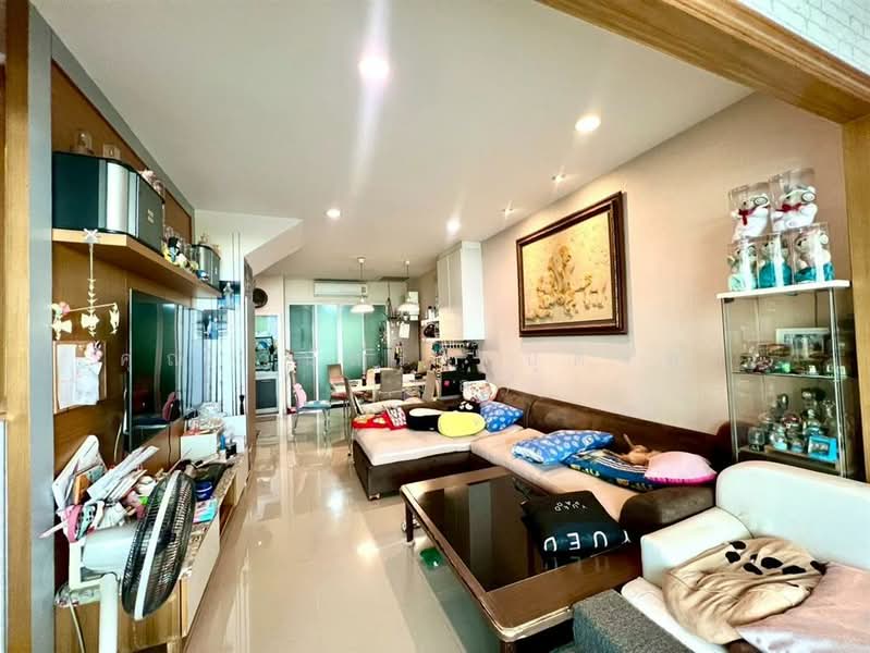 Baan Klang Muang Rama 9-Ramkhmahaeng, Bangkok, Soi Ramkhamhaeng 39, Phlapphla, Wang Thonglang, Bangkok, 3 Bedrooms, 120 sqm, Townhouse For Sale, by คุณ วีนัสรา บุตรพา (เมล), 500164184 - DDproperty.com