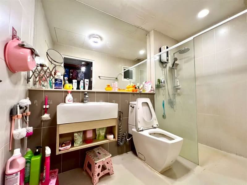 Baan Klang Muang Rama 9-Ramkhmahaeng, Bangkok, Soi Ramkhamhaeng 39, Phlapphla, Wang Thonglang, Bangkok, 3 Bedrooms, 120 sqm, Townhouse For Sale, by คุณ วีนัสรา บุตรพา (เมล), 500164184 - DDproperty.com