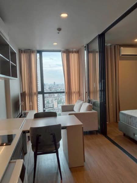 The Issara Sathorn : ดิ อิสสระ สาทร, Bangkok, ถนนจันทน์, Thung Maha Mek, Sathon, Bangkok, 1 Bedroom, 33 sqm, Condo For Rent, by Chotika Rakrungrueang, 500164197 - DDproperty.com