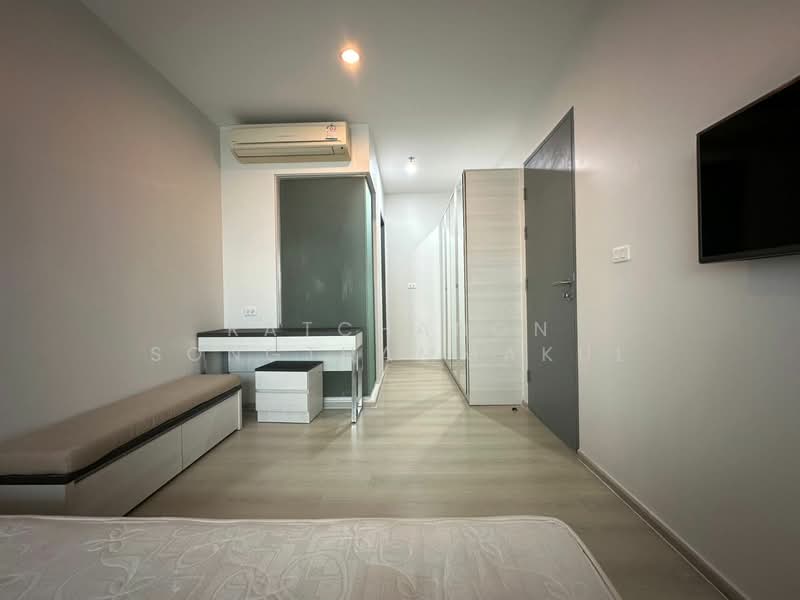 Life Ratchadapisek, Bangkok, 279 Ratchadapisaek Road, Huai Khwang, Huai Khwang, Bangkok, 2 Bedrooms, 65 sqm, Condo For Rent, by Ratchanon Songthammakul, 500164222 - DDproperty.com
