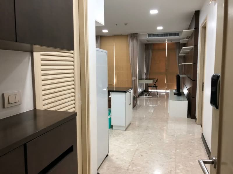 Nusasiri Grand, Bangkok, Soi Sukhumvit 42, Phra Kanong, Khlong Toei, Bangkok, 1 Bedroom, 80 sqm, Condo For Rent, by Ratchanon Songthammakul, 500164242 - DDproperty.com