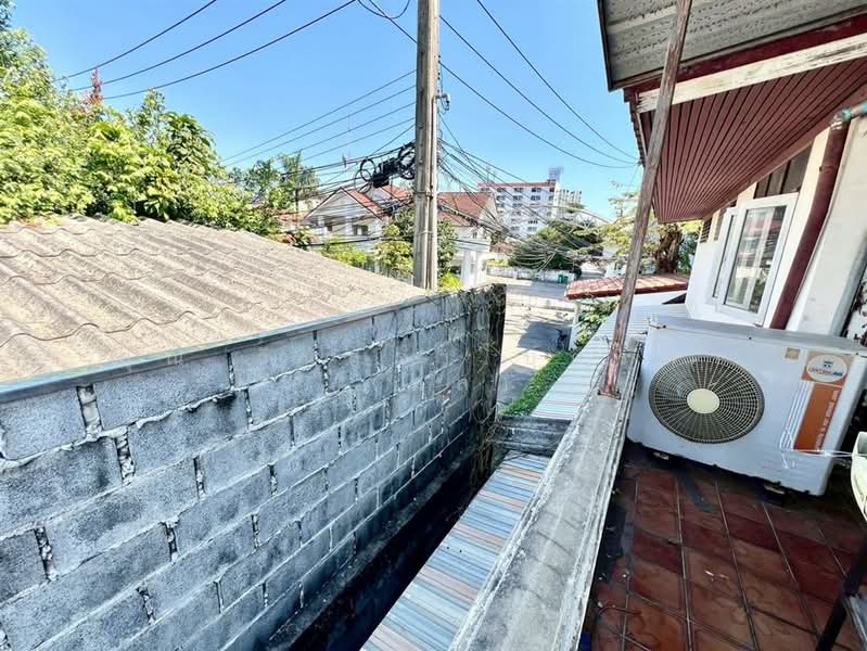 ที่ดิน+บ้านเดี่ยว 2 ชั้น 77 ตร.ว. ที่ดิน+บ้านเดี่ยว ซอยพหลโยธิน37 ถนนพหลโยธิน, กรุงเทพ, ลาดยาว, จตุจักร, กรุงเทพ, 310 ตร.ม., บ้านเดี่ยว ขาย, โดย คุณ วีนัสรา บุตรพา (เมล), 500164270 - DDproperty.com