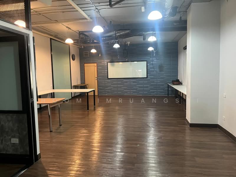 Silom Terrace Condominium, Bangkok, Silom, Silom, Bang Rak, Bangkok, 1 Bedroom, 80 sqm, Condo For Rent, by Phoom Imruangsri, 500164286 - DDproperty.com