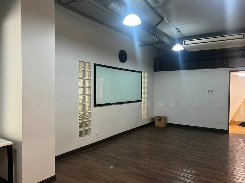 Silom Terrace Condominium, Bangkok, Silom, Silom, Bang Rak, Bangkok, 1 Bedroom, 80 sqm, Condo For Rent, by Phoom Imruangsri, 500164286 - DDproperty.com