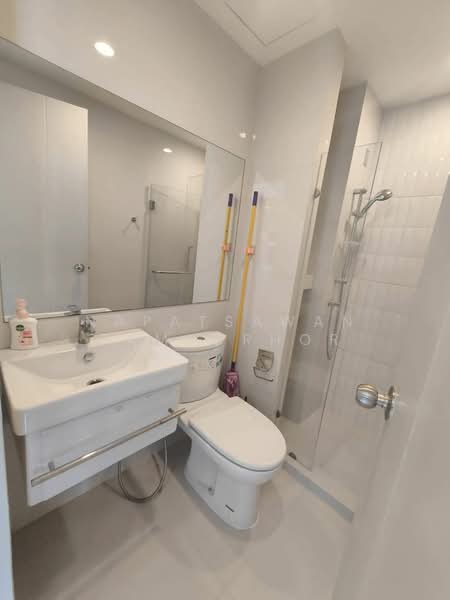 Life Asoke, Bangkok, Asoke-Dindang Road, Bang Kapi, Huai Khwang, Bangkok, 2 Bedrooms, 55 sqm, Condo For Rent, by Napatsawan Tamjorhor, 500164297 - DDproperty.com