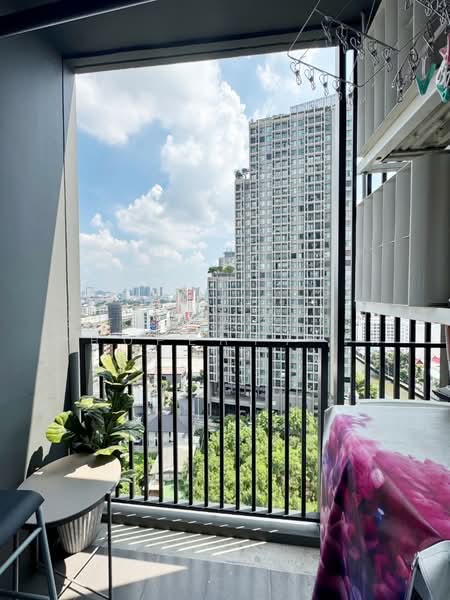 The Base Phetchaburi-Thonglor, Bangkok, Phetchaburi Rd, Bang Kapi, Huai Khwang, Bangkok, 1 Bedroom, 30 sqm, Condo For Sale, by The Best Property เก๋, 500164334 - DDproperty.com