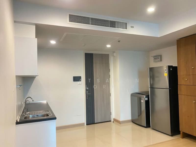 Supalai Lite Ratchada-Naradhiwas, Bangkok, Ratchadaphisek Road, Chong Nonsi, Yan Nawa, Bangkok, 1 Bedroom, 57 sqm, Condo For Rent, by Napatsawan Tamjorhor, 500164362 - DDproperty.com
