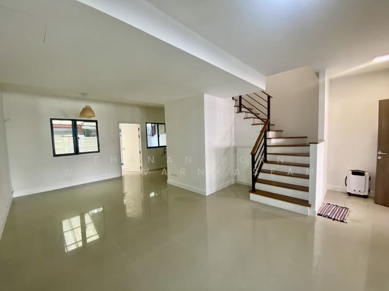 Pruksa Ville 73 Patthanakan, Bangkok, Soi Pattanakarn 38, Suan Luang, Suan Luang, Bangkok, 3 Bedrooms, 120 sqm, Townhouse For Sale, by Thananthorn Wongvarnkaseam, 500164410 - DDproperty.com