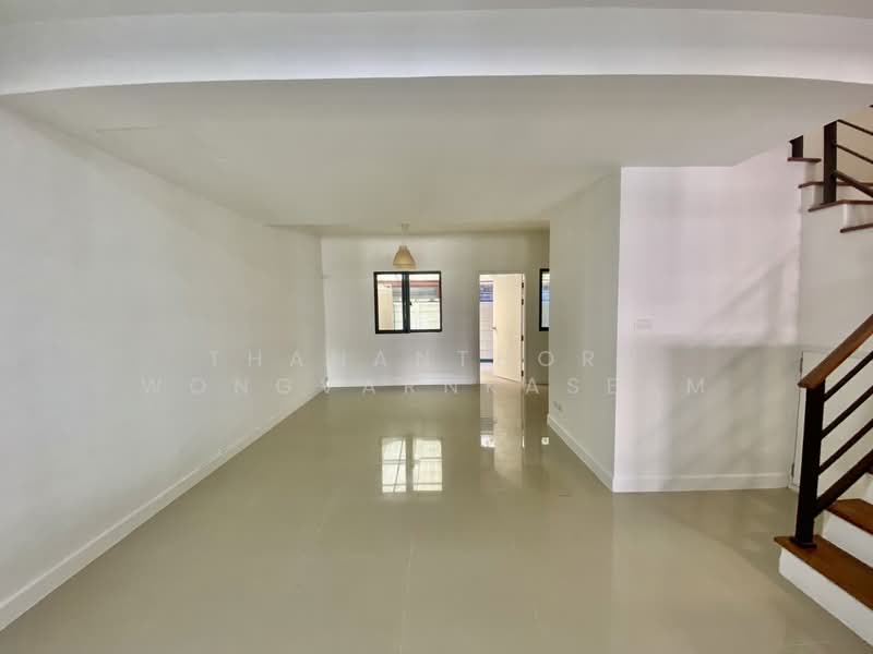 Pruksa Ville 73 Patthanakan, Bangkok, Soi Pattanakarn 38, Suan Luang, Suan Luang, Bangkok, 3 Bedrooms, 120 sqm, Townhouse For Sale, by Thananthorn Wongvarnkaseam, 500164410 - DDproperty.com