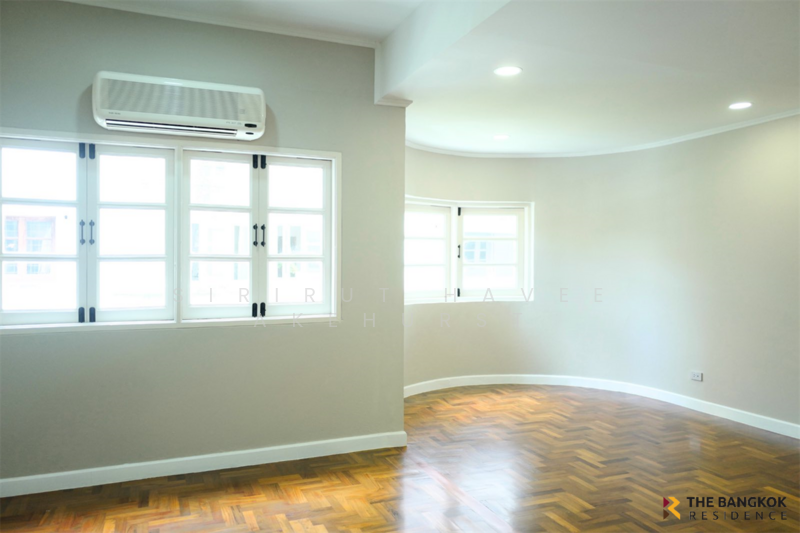 Townhome Area Lat Phrao, Bangkok, Jom Phon, Chatuchak, Bangkok, 5 Bedrooms, 303 sqm, Townhouse For Sale, by Sirirut Havee Akehurst, 500164465 - DDproperty.com