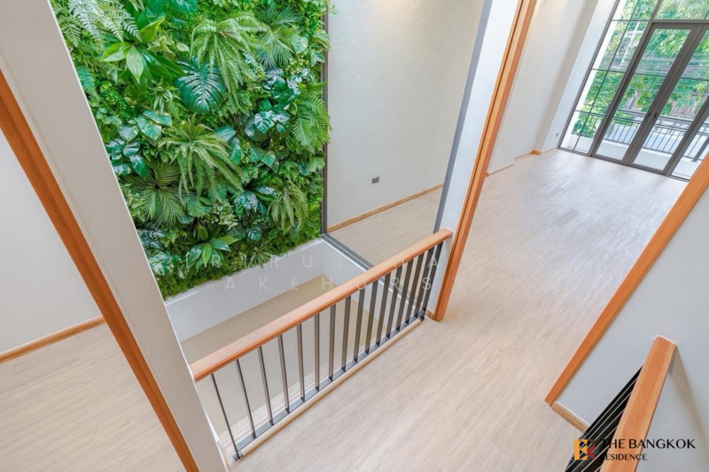 House Area Ekamai, Bangkok, Khlong Tan Nua, Watthana, Bangkok, 5 Bedrooms, 303 sqm, Townhouse For Sale, by Sirirut Havee Akehurst, 500164490 - DDproperty.com