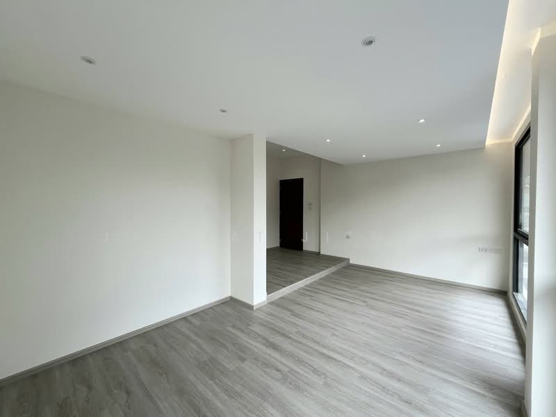 บ้านเดี่ยว ซอยปรีดีพนมยงค์ 42, Bangkok, Khlong Tan Nua, Watthana, Bangkok, 4 Bedrooms, 401 sqm, Single Detached House For Sale, by Jutarat Jitmun, 500164537 - DDproperty.com