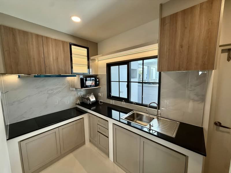 Centro Bangna, Samut Prakan, 111 Soi 3, Bang Kaeo, Bang Plee, Samut Prakan, 4 Bedrooms, 250 sqm, Single Detached House For Sale, by Maiyara Juancharoen, 500164549 - DDproperty.com