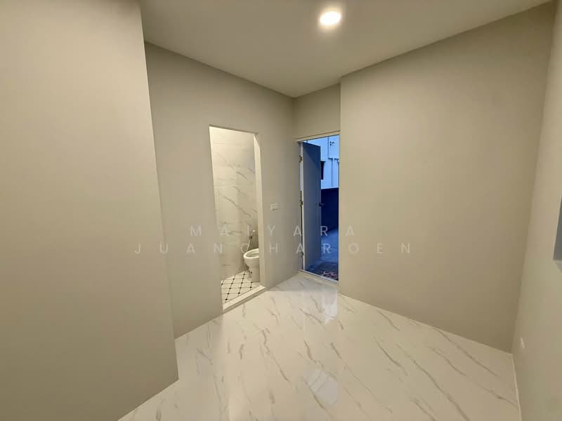 Centro Bangna, Samut Prakan, 111 Soi 3, Bang Kaeo, Bang Plee, Samut Prakan, 4 Bedrooms, 250 sqm, Single Detached House For Sale, by Maiyara Juancharoen, 500164549 - DDproperty.com