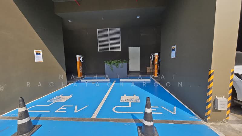 NUE Noble Ngamwongwan, Nonthaburi, Ngamwongwan Road, Bang Khen, Muang Nonthaburi, Nonthaburi, 1 Bedroom, 27 sqm, Condo For Rent, by Naphattarat Rachatacharoonrut (NATTY), 500164558 - DDproperty.com