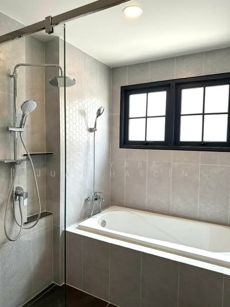 Centro Bangna, Samut Prakan, 111 Soi 3, Bang Kaeo, Bang Plee, Samut Prakan, 4 Bedrooms, 303 sqm, Single Detached House For Rent, by Maiyara Juancharoen, 500164586 - DDproperty.com