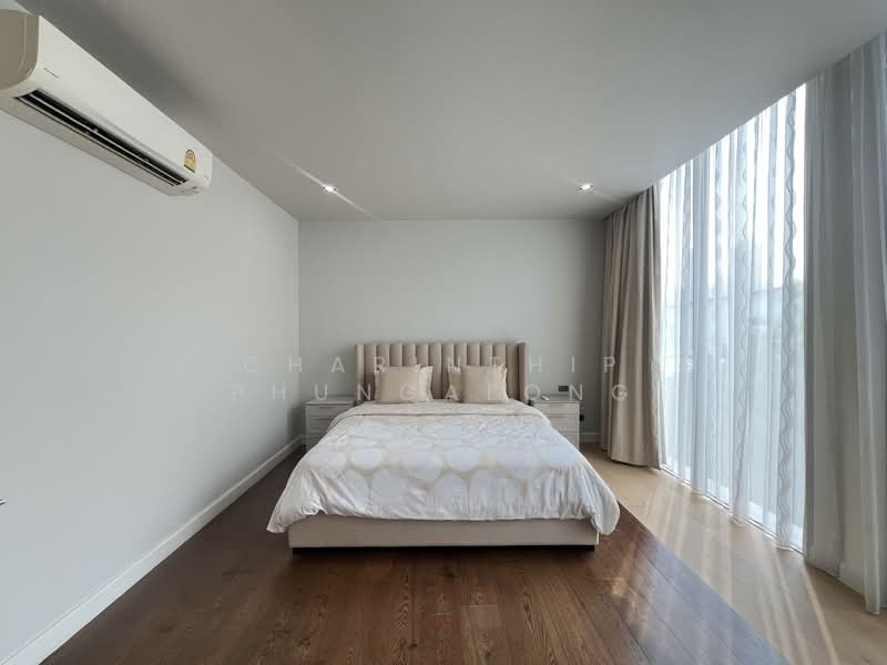 Quarter 39, Bangkok, 138  Soi Sukhumvit 39, Khlong Tan Nua, Watthana, Bangkok, 4 Bedrooms, 500 sqm, Townhouse For Rent, by Charinthip Phungalong, 500164611 - DDproperty.com