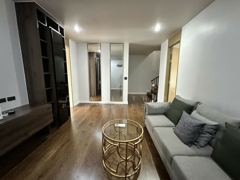 Quarter 39, Bangkok, 138  Soi Sukhumvit 39, Khlong Tan Nua, Watthana, Bangkok, 4 Bedrooms, 500 sqm, Townhouse For Rent, by Charinthip Phungalong, 500164611 - DDproperty.com